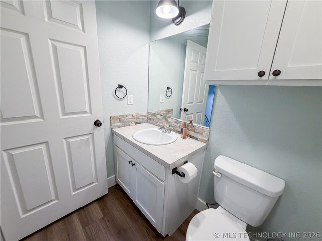 17773 W Stone Chapel Road, Tahlequah, OK 74464