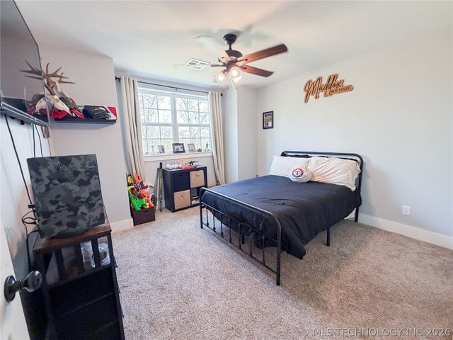 17773 W Stone Chapel Road, Tahlequah, OK 74464