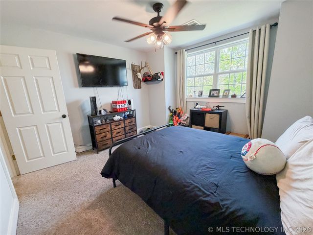17773 W Stone Chapel Road, Tahlequah, OK 74464