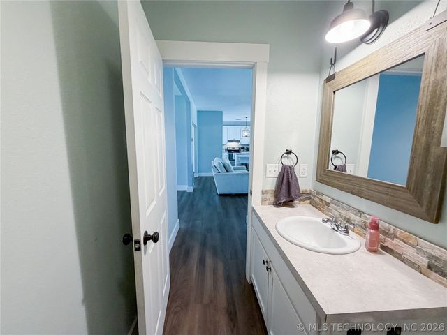 17773 W Stone Chapel Road, Tahlequah, OK 74464