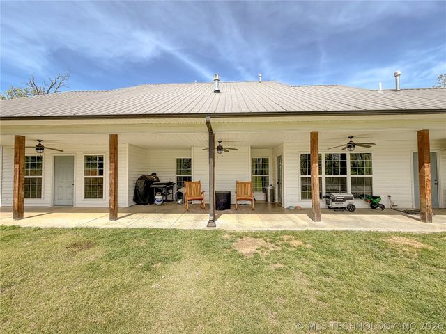 17773 W Stone Chapel Road, Tahlequah, OK 74464