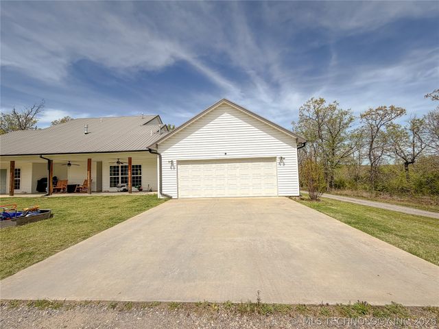 17773 W Stone Chapel Road, Tahlequah, OK 74464
