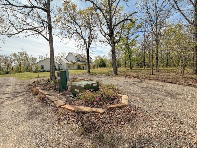 17773 W Stone Chapel Road, Tahlequah, OK 74464