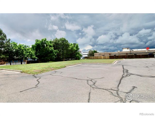 2225 S Iola Street, Aurora, CO 80014