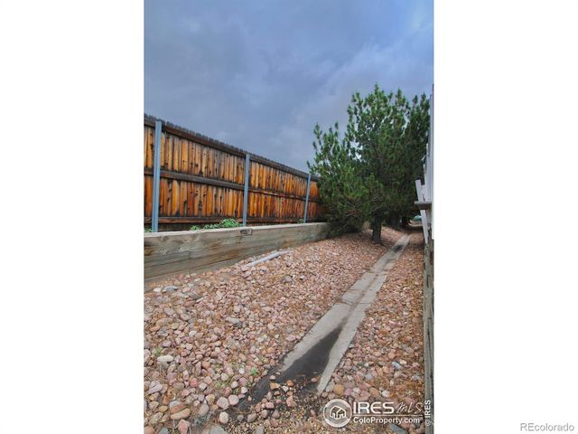 2225 S Iola Street, Aurora, CO 80014