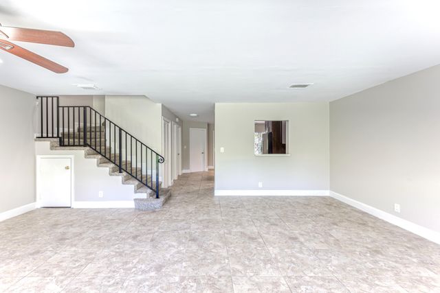 660 Coventry Street 6, Boca Raton, FL 33487