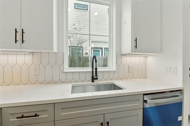 9902 Clark Road I, Houston, TX 77076