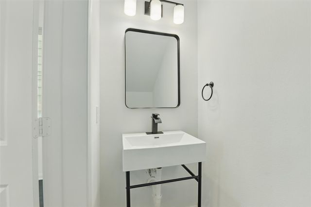 9902 Clark Road I, Houston, TX 77076