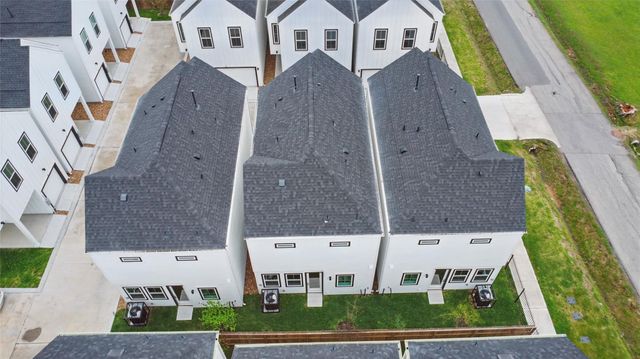 9902 Clark Road I, Houston, TX 77076