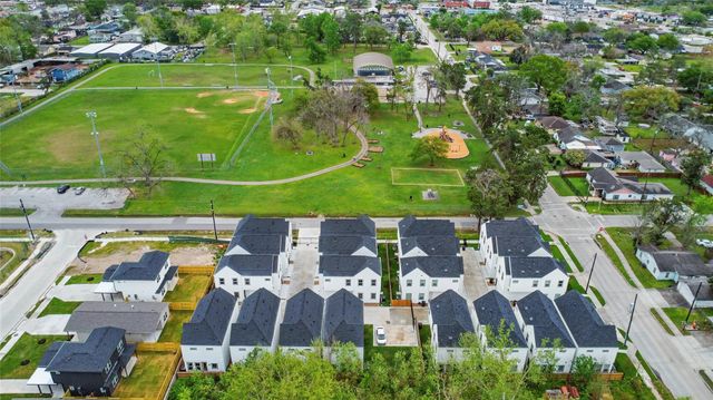 9902 Clark Road I, Houston, TX 77076