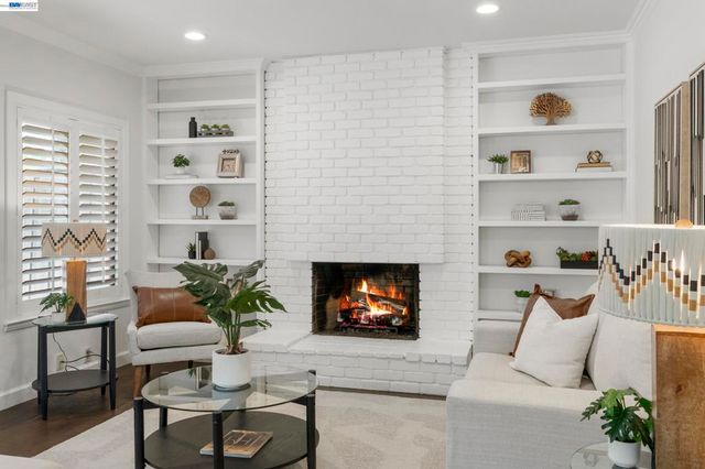 1144 Harvest Rd, Pleasanton, CA 94566