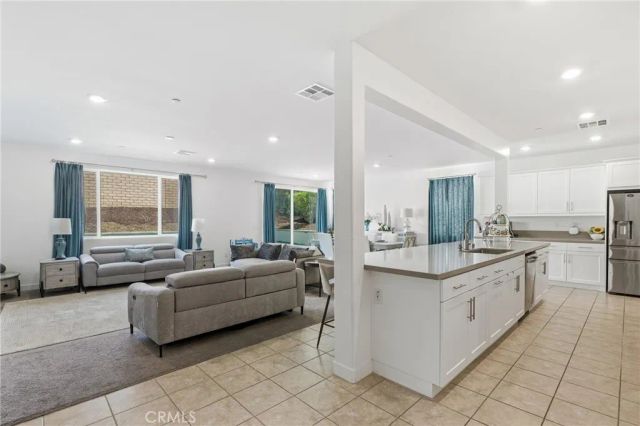 1905 Pienza, Corona, CA 92882