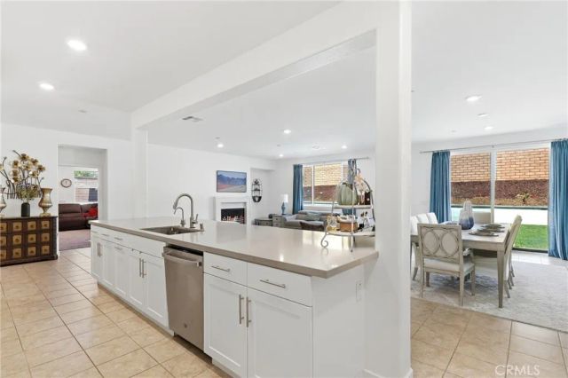 1905 Pienza, Corona, CA 92882