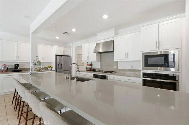 1905 Pienza, Corona, CA 92882