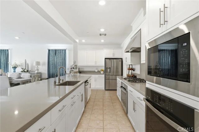 1905 Pienza, Corona, CA 92882