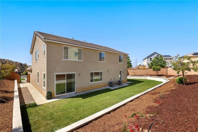 1905 Pienza, Corona, CA 92882
