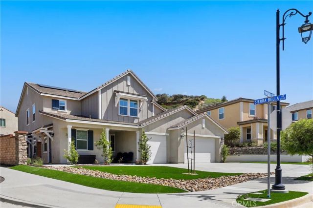 1905 Pienza, Corona, CA 92882