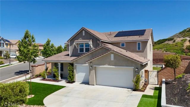 1905 Pienza, Corona, CA 92882
