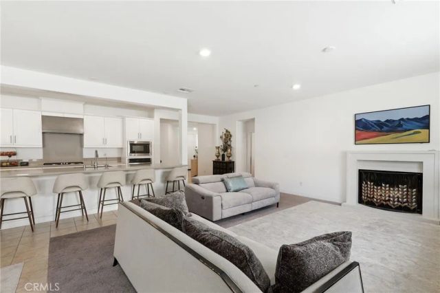 1905 Pienza, Corona, CA 92882