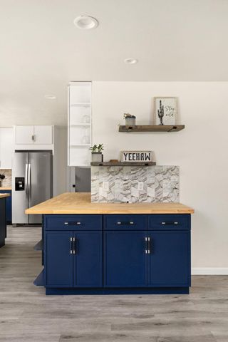 1801 Belford DR, Austin, TX 78757