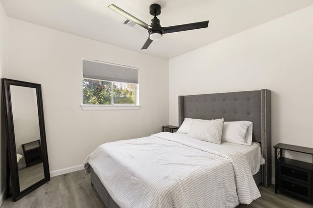 1801 Belford DR, Austin, TX 78757