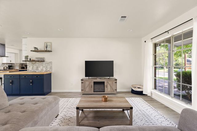 1801 Belford DR, Austin, TX 78757