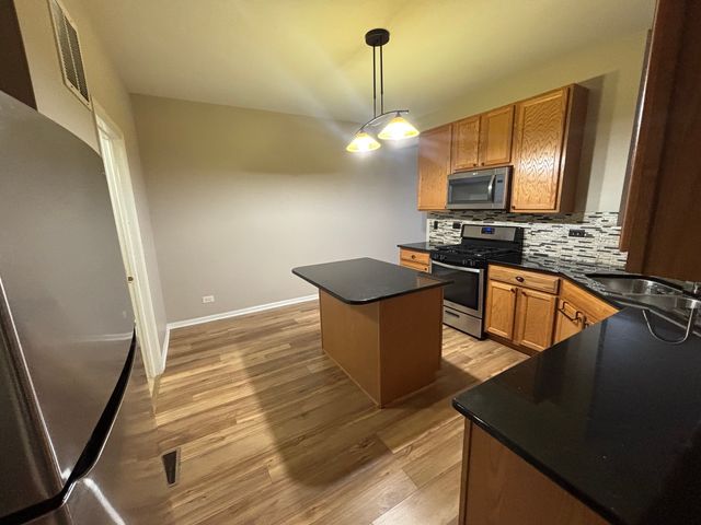 2337 Summerlin Drive, Aurora, IL 60503