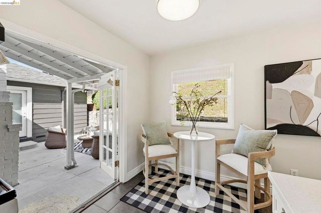 5701 Snake Rd, Oakland, CA 94611