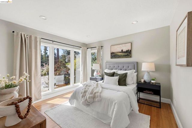 5701 Snake Rd, Oakland, CA 94611