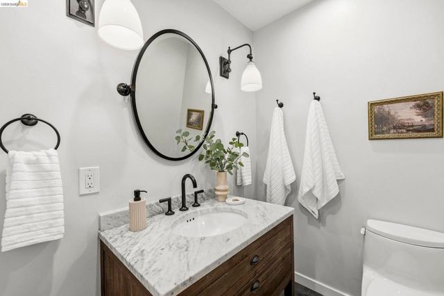 5701 Snake Rd, Oakland, CA 94611