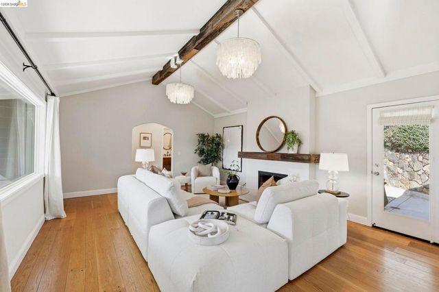 5701 Snake Rd, Oakland, CA 94611