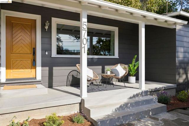 5701 Snake Rd, Oakland, CA 94611