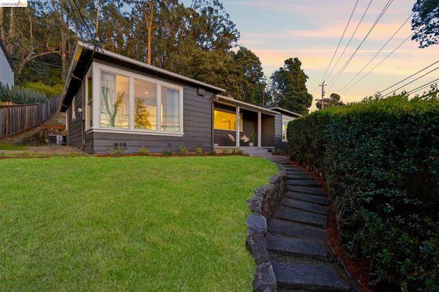 5701 Snake Rd, Oakland, CA 94611