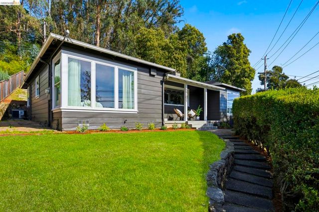 5701 Snake Rd, Oakland, CA 94611