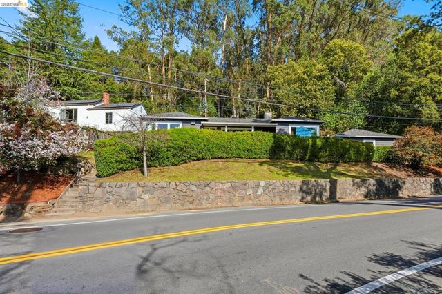 5701 Snake Rd, Oakland, CA 94611