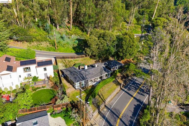 5701 Snake Rd, Oakland, CA 94611