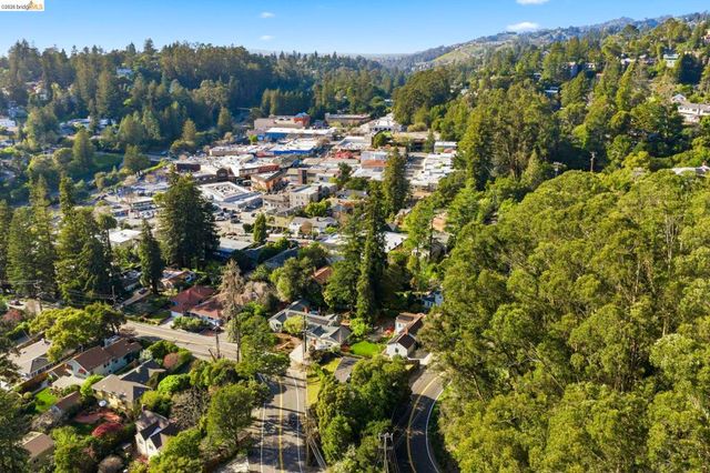 5701 Snake Rd, Oakland, CA 94611