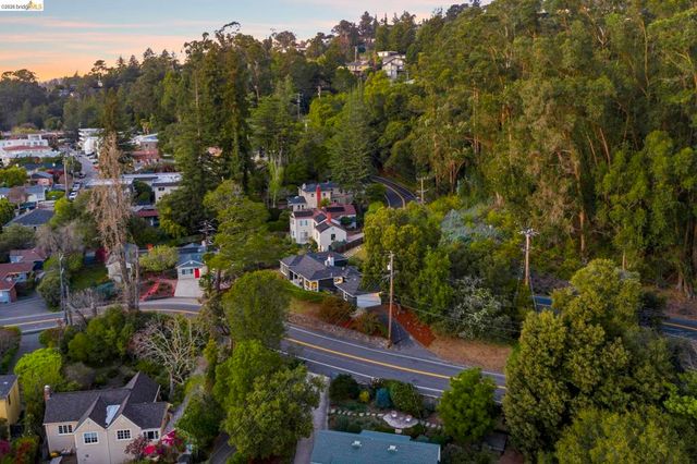 5701 Snake Rd, Oakland, CA 94611