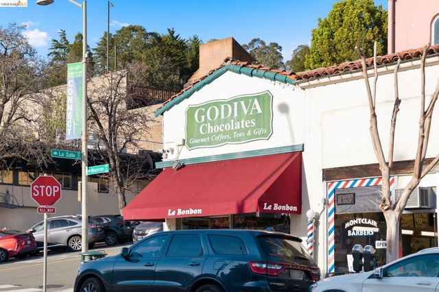 5701 Snake Rd, Oakland, CA 94611