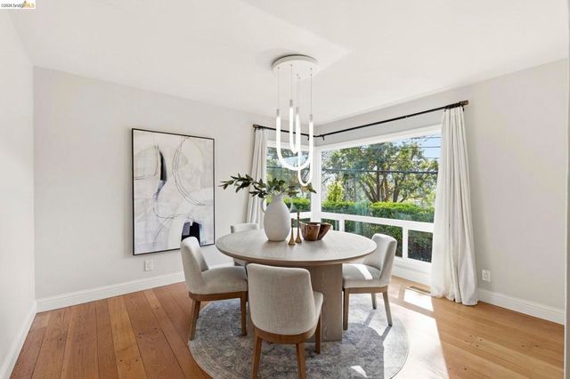 5701 Snake Rd, Oakland, CA 94611