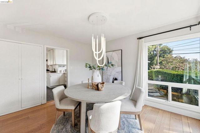 5701 Snake Rd, Oakland, CA 94611