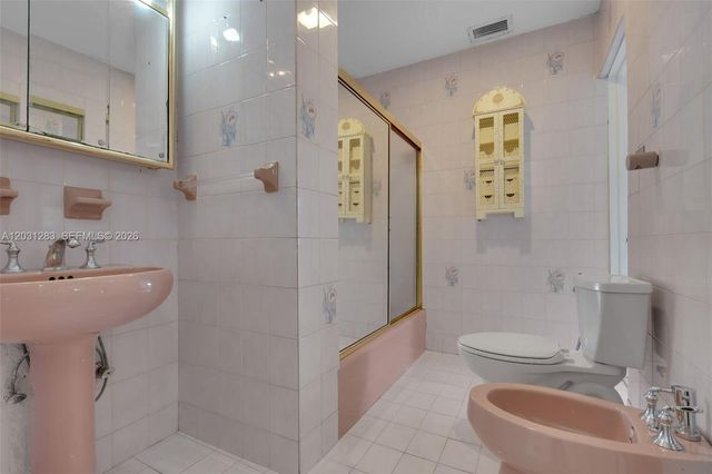 615 SW 62nd Ct, Miami, FL 33144
