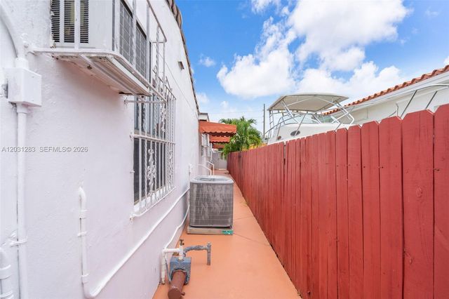 615 SW 62nd Ct, Miami, FL 33144