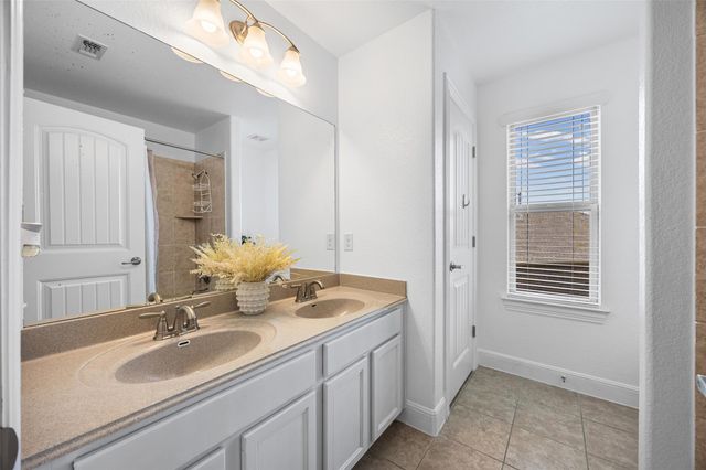 110 N Pasture CV, Hutto, TX 78634