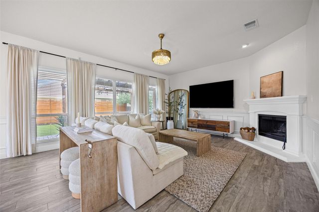 110 N Pasture CV, Hutto, TX 78634