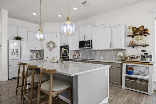 110 N Pasture CV, Hutto, TX 78634