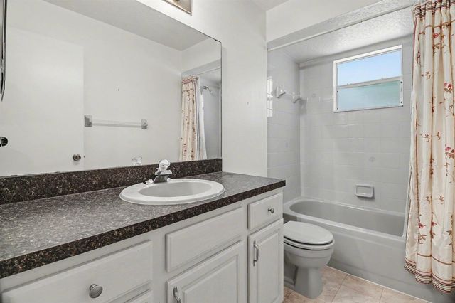 875 Gabriel Avenue NE, Palm Bay, FL 32907