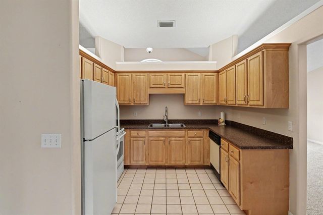 875 Gabriel Avenue NE, Palm Bay, FL 32907