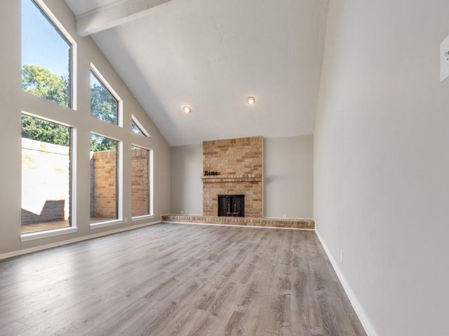 105 Old Bridge Lake, Houston, TX 77069