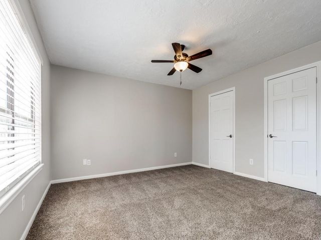 105 Old Bridge Lake, Houston, TX 77069